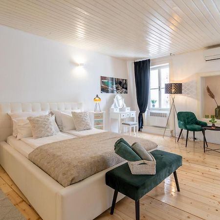 Casanoa Old Town Rovinj Apartment Exteriör bild