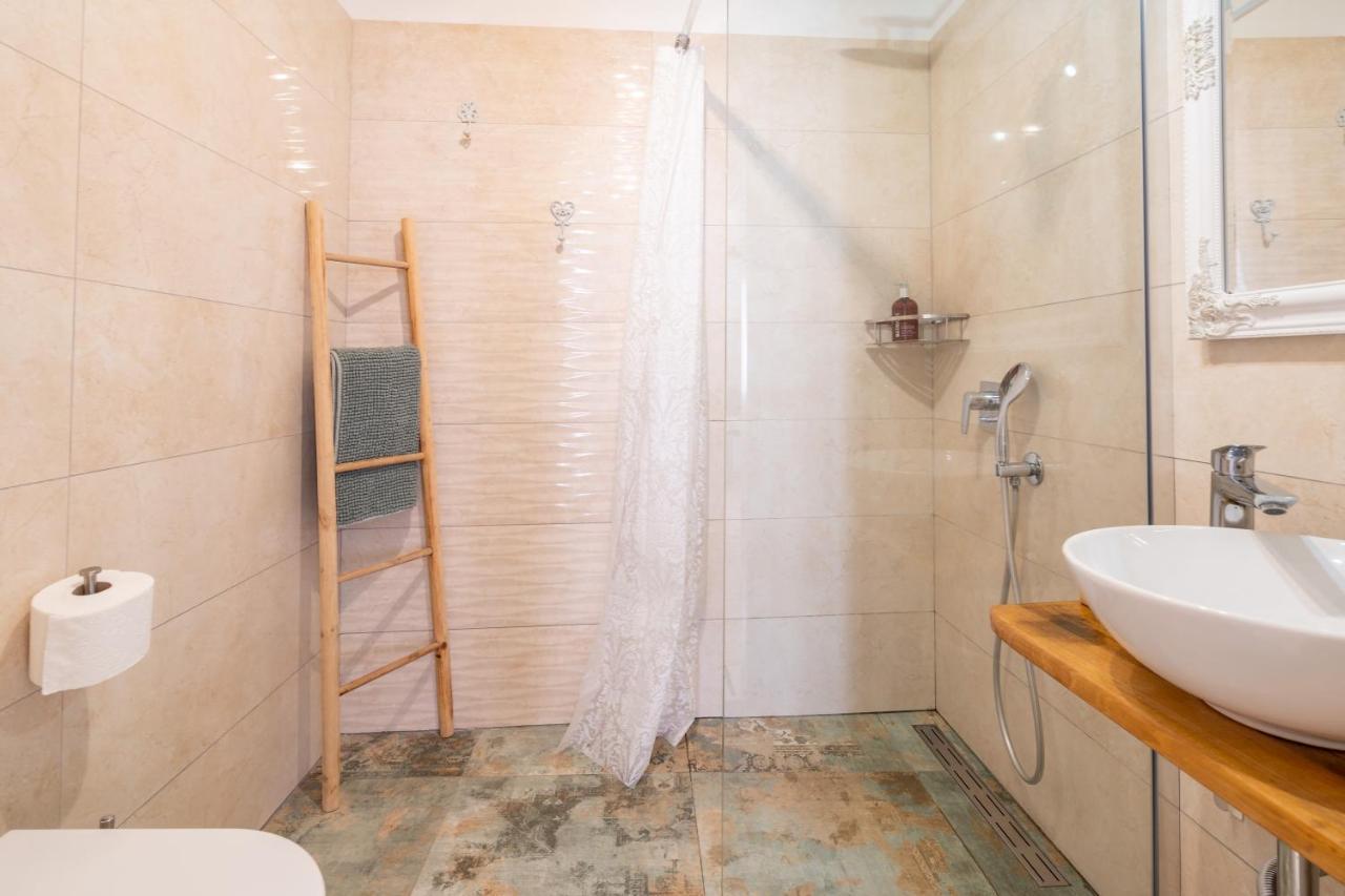 Casanoa Old Town Rovinj Apartment Exteriör bild