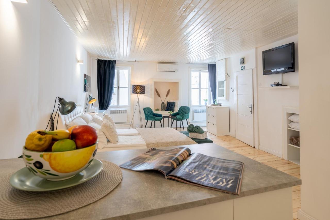 Casanoa Old Town Rovinj Apartment Exteriör bild